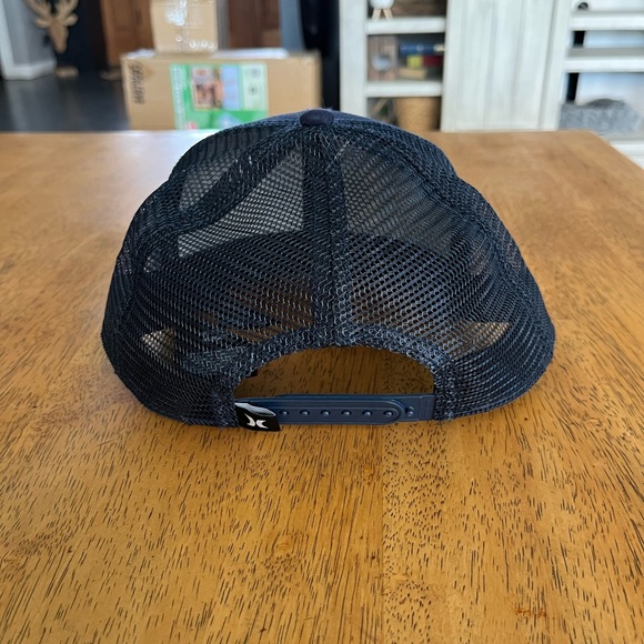 Hurley hat - Picture 4 of 7